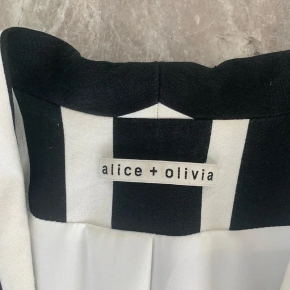 Alice and Olivia black and white striped coat. - Picture 4 of 8